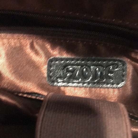 S-Zone Black Leather Laptop Tote. Minimalist Design With Silver Accents. - Picture 4 of 4